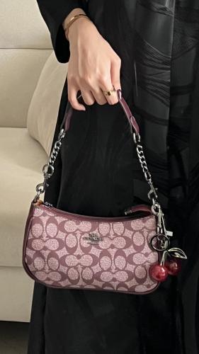 شنطة يد/كتف صغيرة كوتش (Coach)