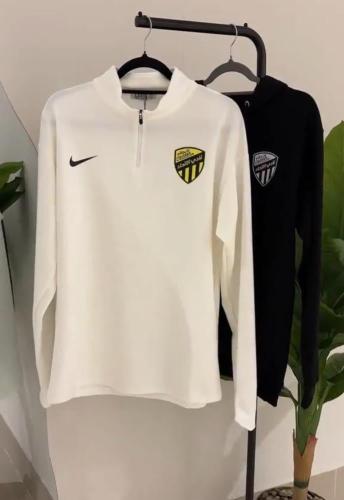 سويتر الاتحاد كلاسيك بفتحة اصابع