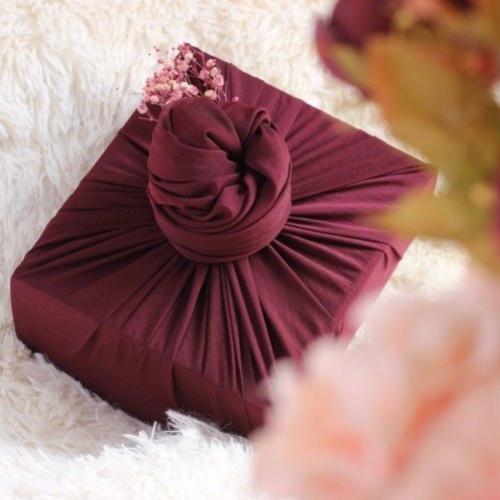 تغليف هدايا حسب الطلب