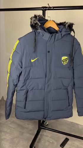 جاكيت ناديك المفضل