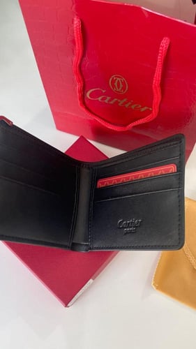 محفظة كارتير رجالية بتصميم فاخر