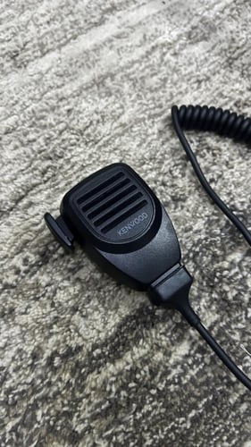 ميكرفون بوليسي