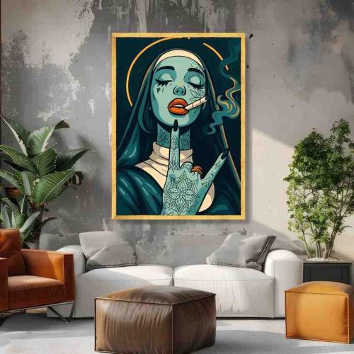 لوحة شخصية متمردة بتفاصيل تاتو وسيجارة