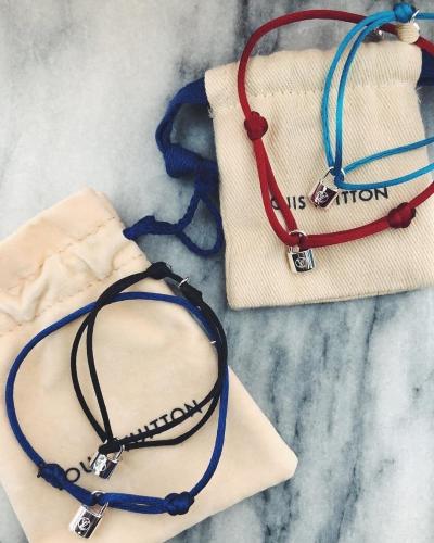 سوارة لويس القفل الفضي