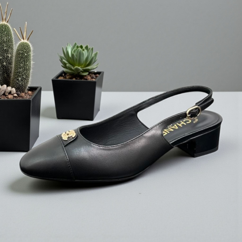 25P Slingback Mid-Heel with CC Logo