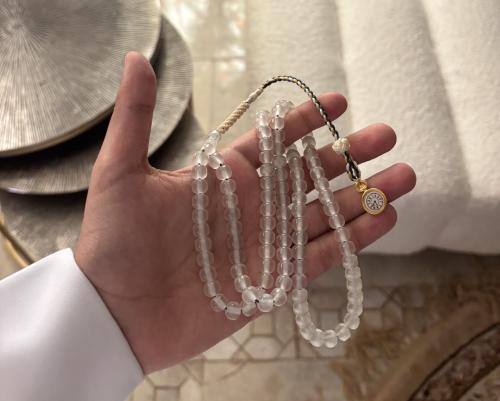 نواعم مضيء
