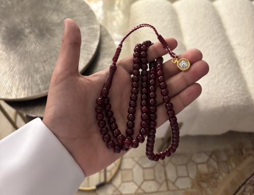 نواعم عنابي