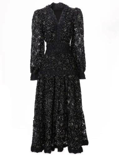 فستان نسائي فاخر باللون الأسود