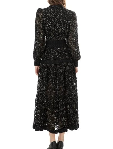 فستان نسائي فاخر باللون الأسود