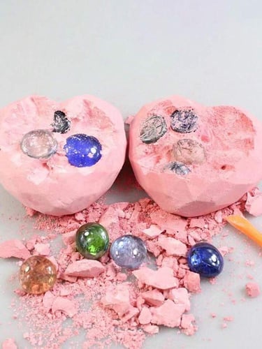 لعبة حفر الاشكال قلب أو كوكب