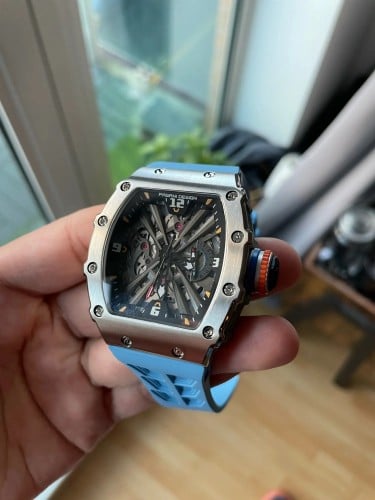 ساعة ريتشارد ميل اللون سماوي من PAGANI DESIGN