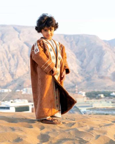 فروة ولادي بالاسم لون بني