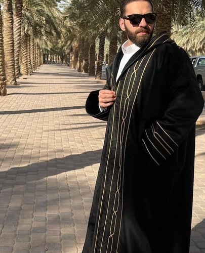 فروه رجالي لون اسود مبطنة بفرو ناعم