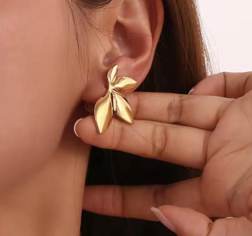 حلق Leafs مطلي