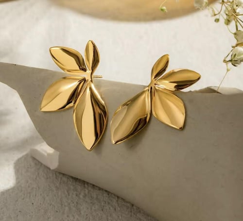 حلق Leafs مطلي