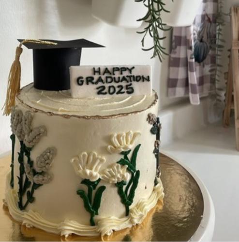 كيك 6 انش طبقتين