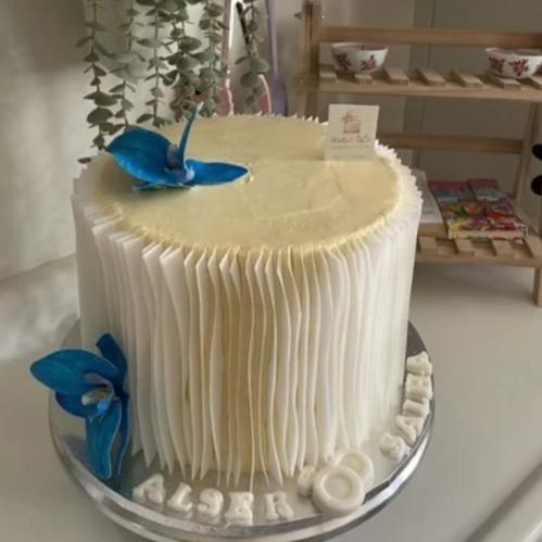 كيك 8 انش ثلاث طبقات