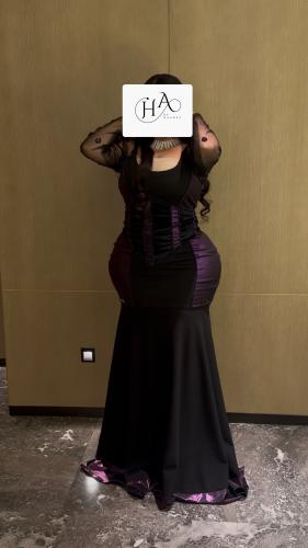 فسـتان كريب استرتش اسود مع حزام شك يدوي