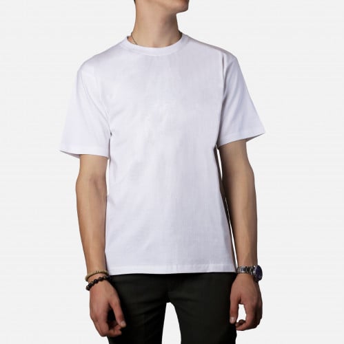 تيشرت أبيض مع تطريز الشعار أو الاسم (أمام أو بالخل...