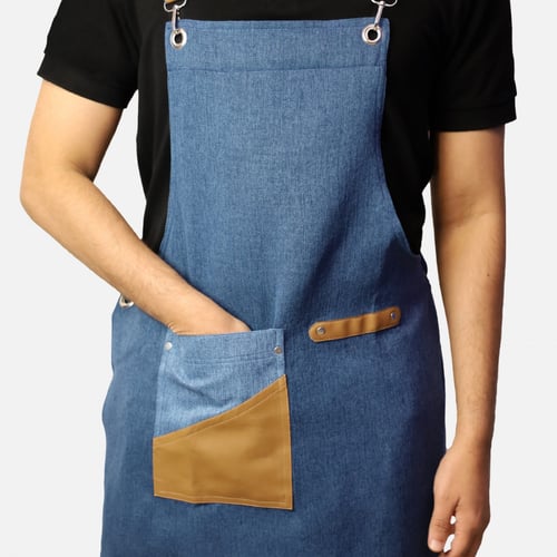 مريلة بلون الجينز الأزرق مع جلد بني