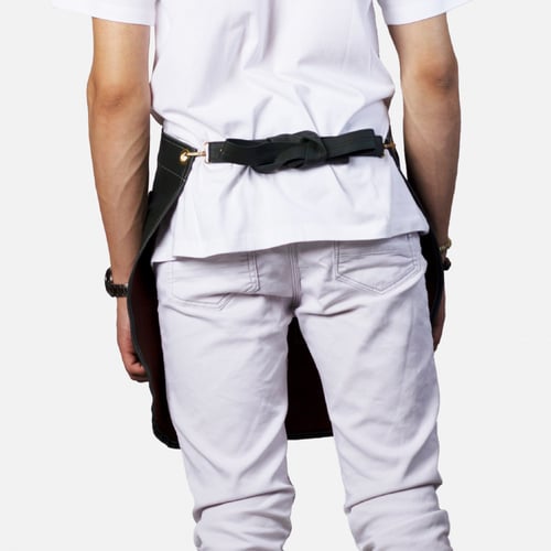 مريلة نصف بلون زيتي وبني