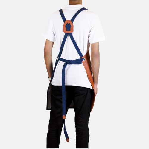 مريلة كحلي مع جلد بني