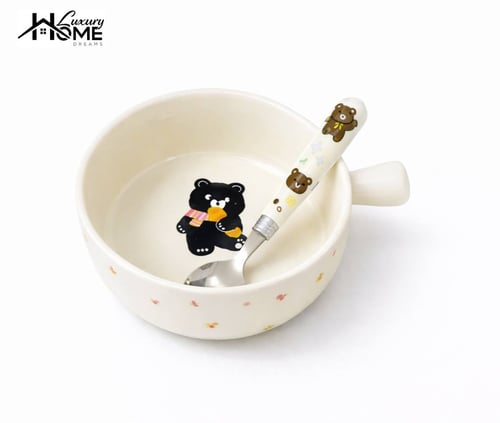 Casserole serving bowl with bear design and spoon