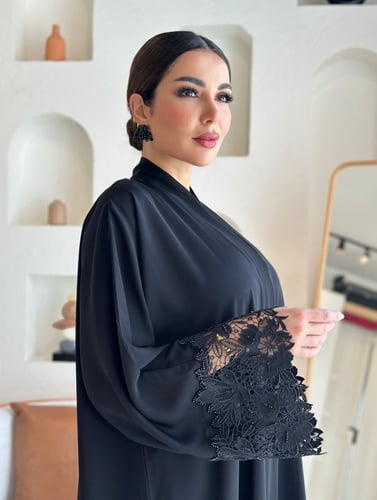 Noir lace