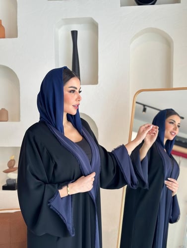Reversible black x dark blue abaya