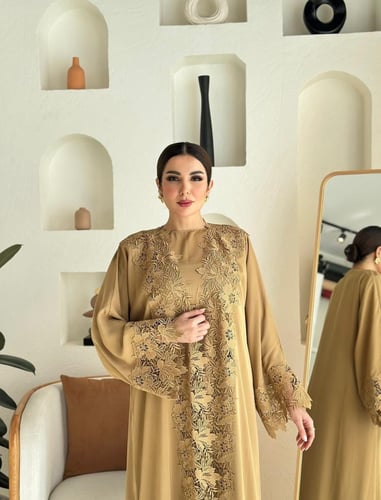 Mustard set lace