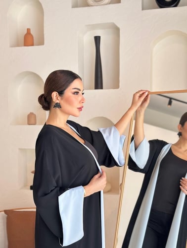 Reversible black x baby blue abaya