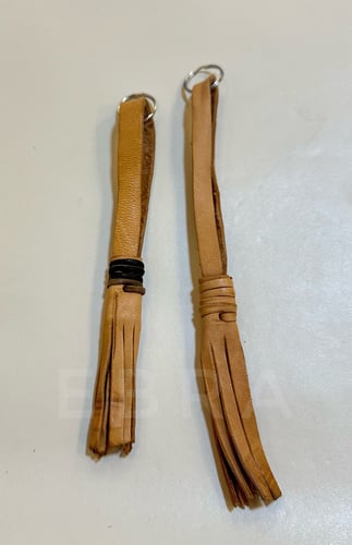 ميدالية من الجلد للمفاتيح بتصميم أنيق وتراثي