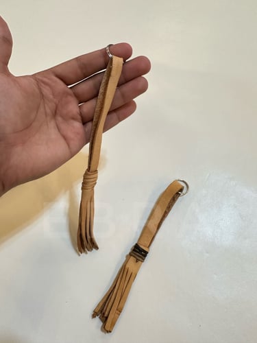 ميدالية من الجلد للمفاتيح بتصميم أنيق وتراثي