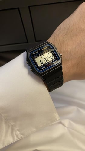 ساعة كاسيو رقمية رجالية أصلية | مقاومة للماء | توق...