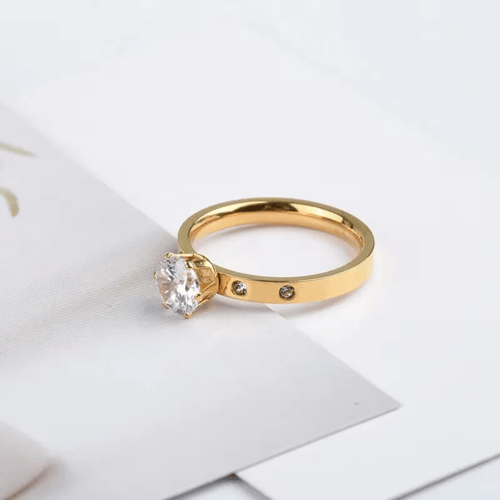 خاتم لوفرين الذهبي بفص ألماسي لامع – أناقة خالدة ل...