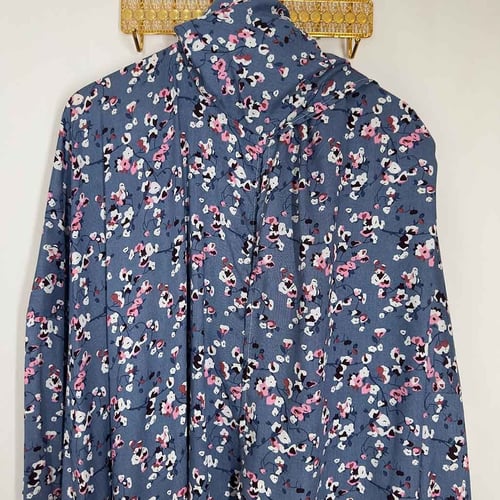 ترتيل – شرشف صلاة بسحاب أمامي باللون الأزرق