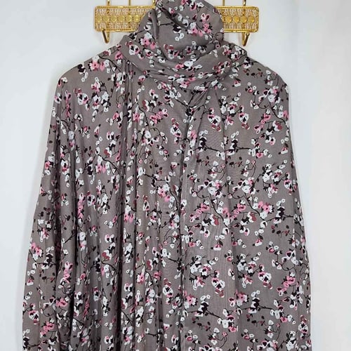 سُكينة – شرشف صلاة بسحاب أمامي باللون البني