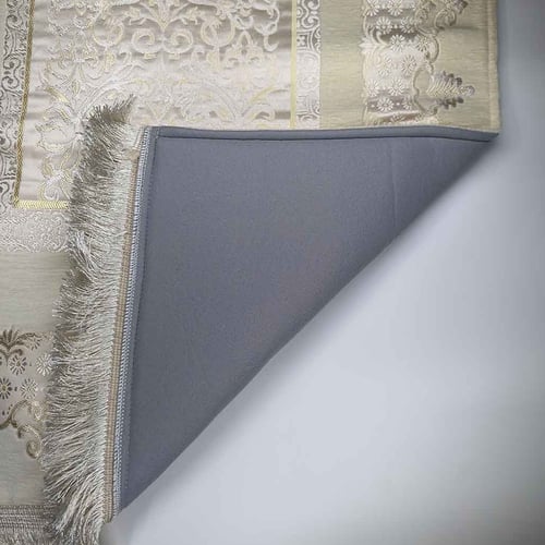 درّة – سجادة صلاة مبطنة فاخرة باللون السكري الملكي