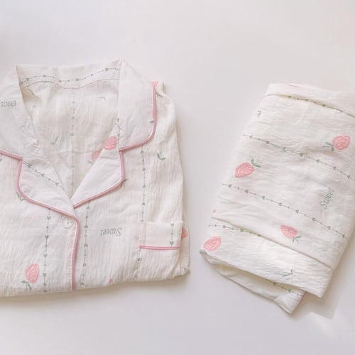 بجامة الفراولة