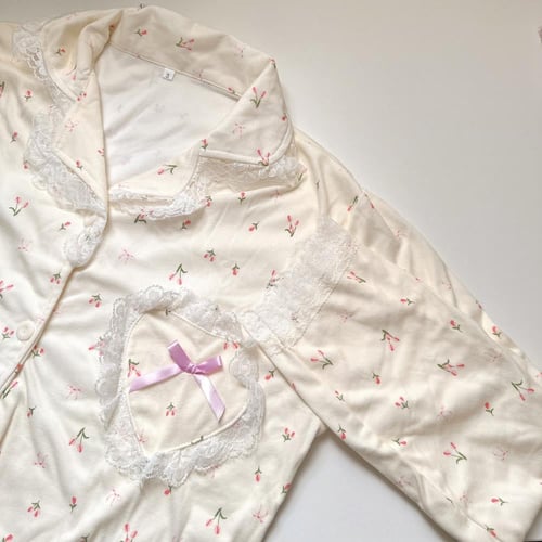 بجامة الزهور الشتوية