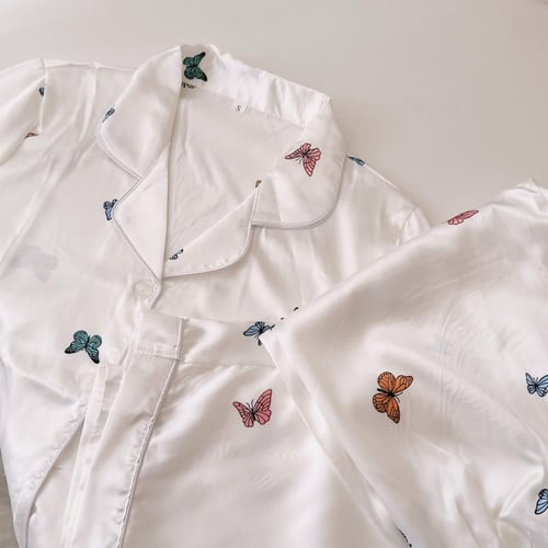 بجامة الفراشة