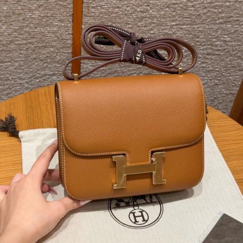 Constance 18 -Gold