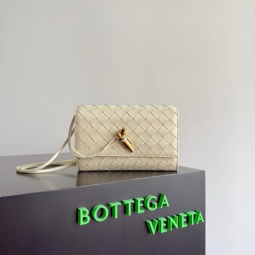 Andiamo pouch