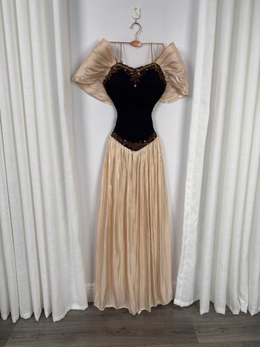 فستان سهرة ناعم