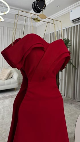 فستان سهرة احمر طويل