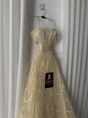 فستان سهرة طويل