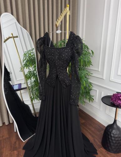 فستان ناعم اسود طويل