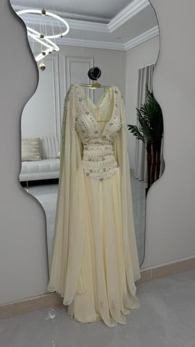 فستان سهرة شيفون وخرز