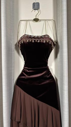 فستان سهرة قصير بني