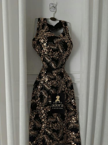 فستان سهرة اسود تطريز ذهبي كامل